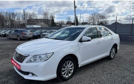 Toyota Camry, 2013 год, 1 375 000 рублей, 2 фотография