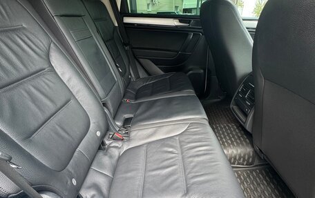 Volkswagen Touareg III, 2017 год, 3 390 000 рублей, 16 фотография