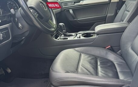 Volkswagen Touareg III, 2017 год, 3 390 000 рублей, 10 фотография