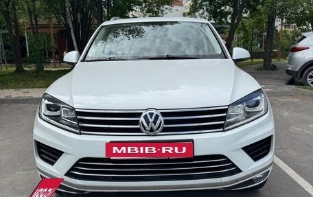 Volkswagen Touareg III, 2017 год, 3 390 000 рублей, 2 фотография