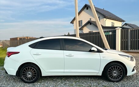 Hyundai Solaris II рестайлинг, 2018 год, 1 390 000 рублей, 8 фотография