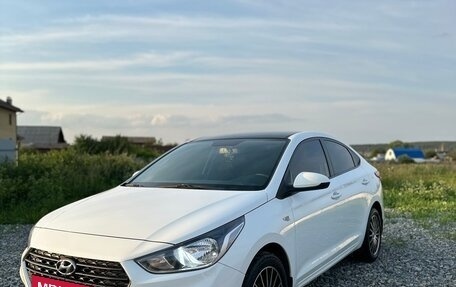 Hyundai Solaris II рестайлинг, 2018 год, 1 390 000 рублей, 2 фотография