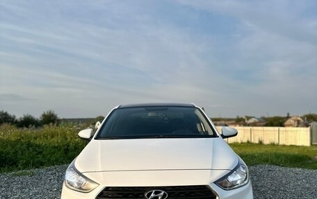 Hyundai Solaris II рестайлинг, 2018 год, 1 390 000 рублей, 3 фотография