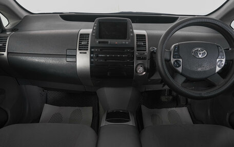Toyota Prius, 2008 год, 739 000 рублей, 13 фотография