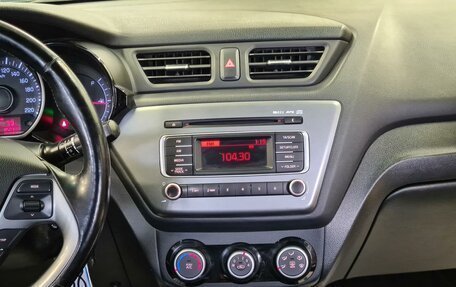 KIA Rio III рестайлинг, 2016 год, 1 090 000 рублей, 24 фотография