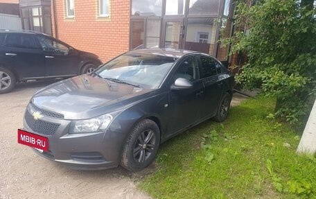 Chevrolet Cruze II, 2011 год, 930 000 рублей, 2 фотография