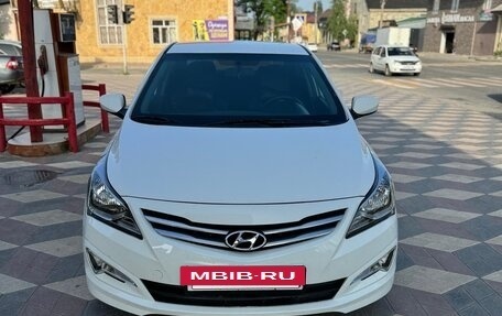 Hyundai Solaris II рестайлинг, 2015 год, 719 000 рублей, 3 фотография