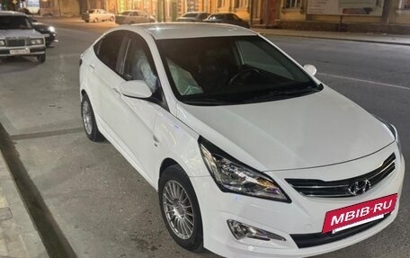 Hyundai Solaris II рестайлинг, 2015 год, 719 000 рублей, 2 фотография