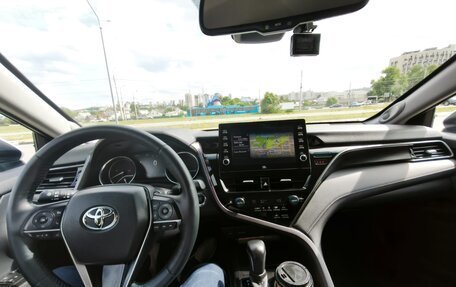 Toyota Camry, 2022 год, 3 540 000 рублей, 5 фотография