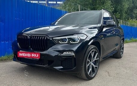 BMW X5, 2018 год, 6 400 000 рублей, 2 фотография