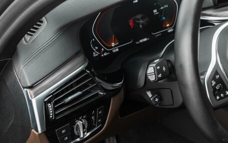 BMW 5 серия, 2019 год, 4 500 000 рублей, 15 фотография