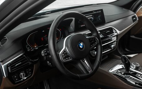 BMW 5 серия, 2019 год, 4 500 000 рублей, 14 фотография