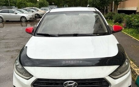 Hyundai Solaris II рестайлинг, 2018 год, 650 000 рублей, 5 фотография
