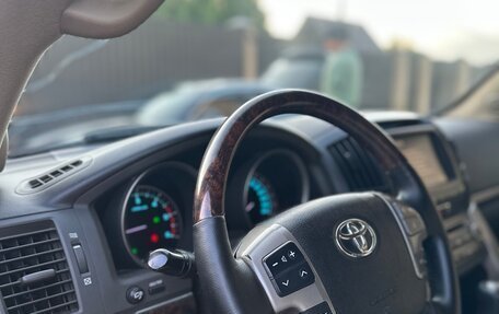 Toyota Land Cruiser 200, 2008 год, 2 500 000 рублей, 16 фотография