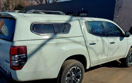 Mitsubishi L200 IV рестайлинг, 2019 год, 2 330 000 рублей, 3 фотография
