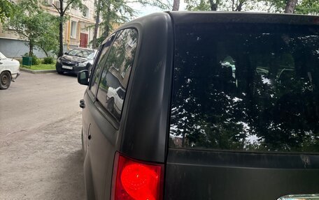 Chrysler Town & Country V рестайлинг, 2007 год, 850 000 рублей, 3 фотография