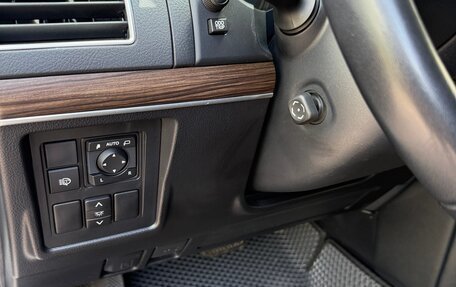 Toyota Land Cruiser Prado 150 рестайлинг 2, 2019 год, 6 350 000 рублей, 10 фотография