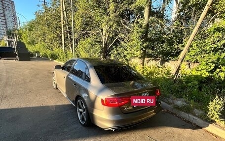 Audi A4, 2014 год, 1 900 000 рублей, 10 фотография