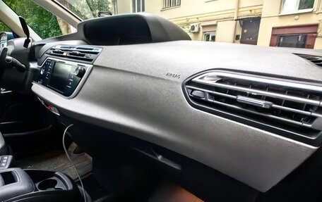 Citroen C4 Picasso II рестайлинг, 2018 год, 2 200 000 рублей, 23 фотография