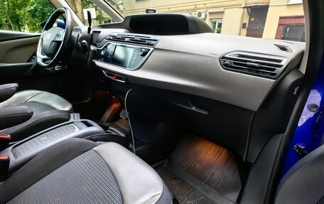 Citroen C4 Picasso II рестайлинг, 2018 год, 2 200 000 рублей, 22 фотография