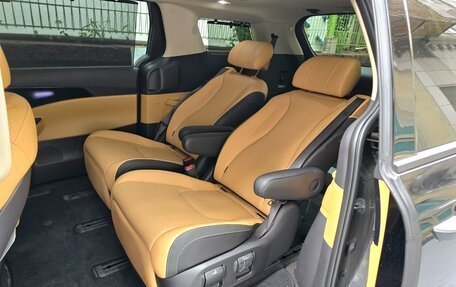 KIA Carnival, 2021 год, 5 500 000 рублей, 11 фотография