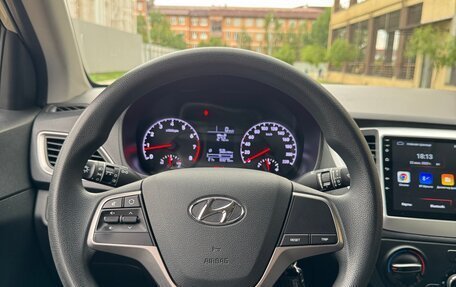 Hyundai Solaris II рестайлинг, 2018 год, 1 150 000 рублей, 28 фотография