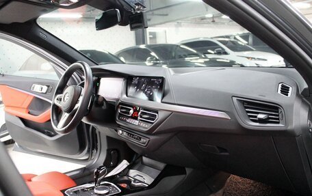 BMW 1 серия, 2022 год, 2 350 013 рублей, 16 фотография