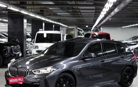 BMW 1 серия, 2022 год, 2 350 013 рублей, 4 фотография