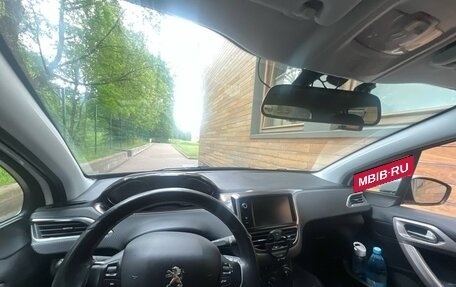 Peugeot 2008 II, 2014 год, 900 000 рублей, 11 фотография