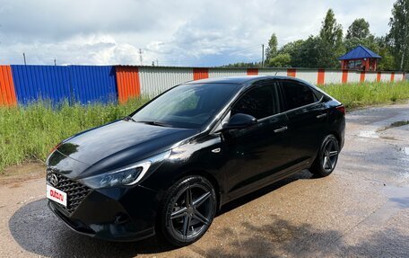 Hyundai Solaris II рестайлинг, 2020 год, 1 860 000 рублей, 3 фотография