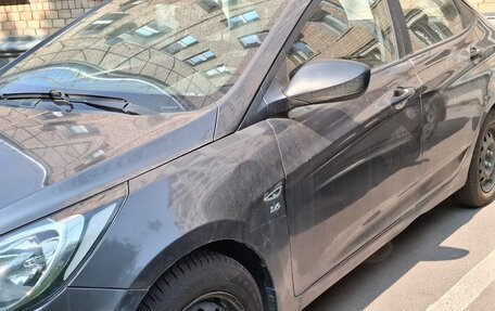 Hyundai Solaris II рестайлинг, 2011 год, 770 000 рублей, 2 фотография