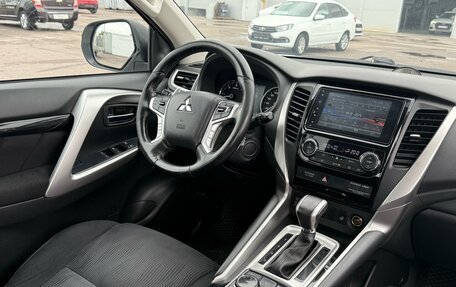 Mitsubishi Pajero Sport III рестайлинг, 2019 год, 3 125 000 рублей, 6 фотография