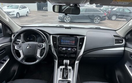 Mitsubishi Pajero Sport III рестайлинг, 2019 год, 3 125 000 рублей, 7 фотография