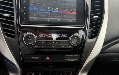 Mitsubishi Pajero Sport III рестайлинг, 2019 год, 3 125 000 рублей, 13 фотография