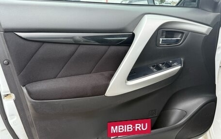 Mitsubishi Pajero Sport III рестайлинг, 2019 год, 3 125 000 рублей, 12 фотография