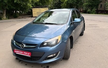 Opel Astra J, 2013 год, 1 100 000 рублей, 4 фотография