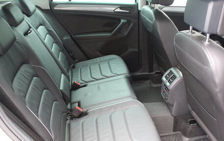 Volkswagen Tiguan II, 2021 год, 2 995 000 рублей, 21 фотография
