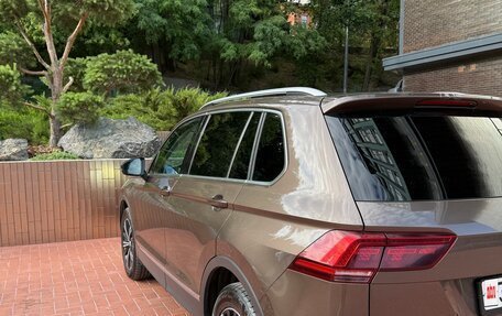 Volkswagen Tiguan II, 2018 год, 2 490 000 рублей, 10 фотография