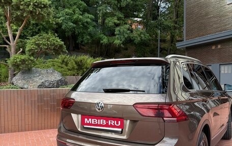 Volkswagen Tiguan II, 2018 год, 2 490 000 рублей, 3 фотография