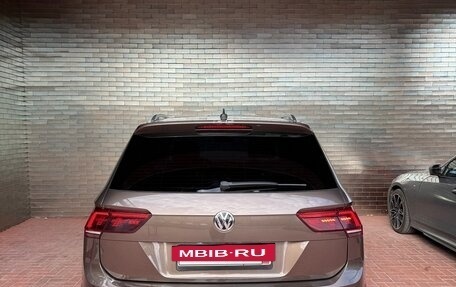 Volkswagen Tiguan II, 2018 год, 2 490 000 рублей, 12 фотография