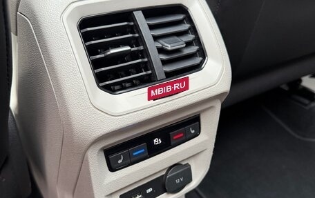 Volkswagen Tiguan II, 2018 год, 2 490 000 рублей, 19 фотография