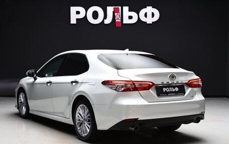 Toyota Camry, 2019 год, 3 640 000 рублей, 2 фотография