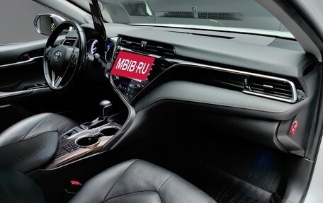 Toyota Camry, 2019 год, 3 640 000 рублей, 21 фотография