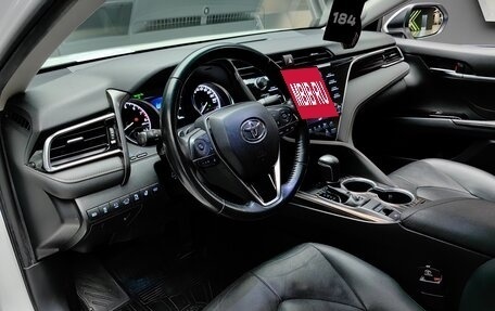 Toyota Camry, 2019 год, 3 640 000 рублей, 14 фотография