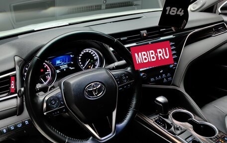 Toyota Camry, 2019 год, 3 640 000 рублей, 15 фотография