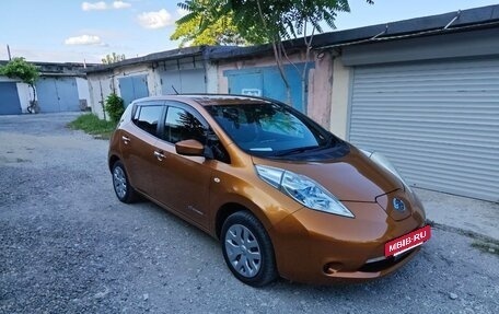 Nissan Leaf I, 2015 год, 850 000 рублей, 2 фотография