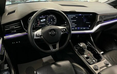 Volkswagen Touareg III, 2019 год, 4 450 000 рублей, 11 фотография