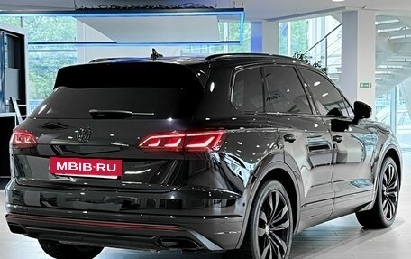 Volkswagen Touareg III, 2019 год, 4 450 000 рублей, 7 фотография