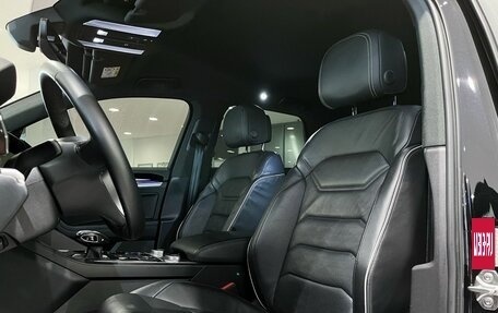 Volkswagen Touareg III, 2019 год, 4 450 000 рублей, 24 фотография