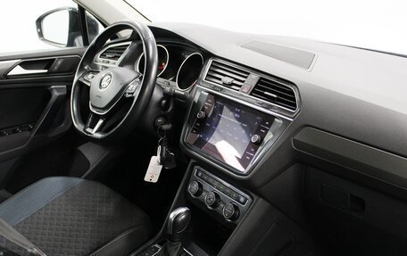 Volkswagen Tiguan II, 2019 год, 2 470 000 рублей, 7 фотография